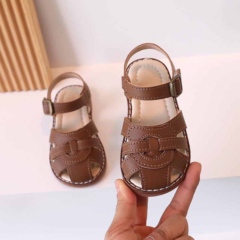 

Сандалии для девочек, новые милые туфли принцессы для маленьких девочек, летняя корейская версия, сандалии для детей среднего и младшего возраста, сандалии Little Bear Baotou 30 коричневый