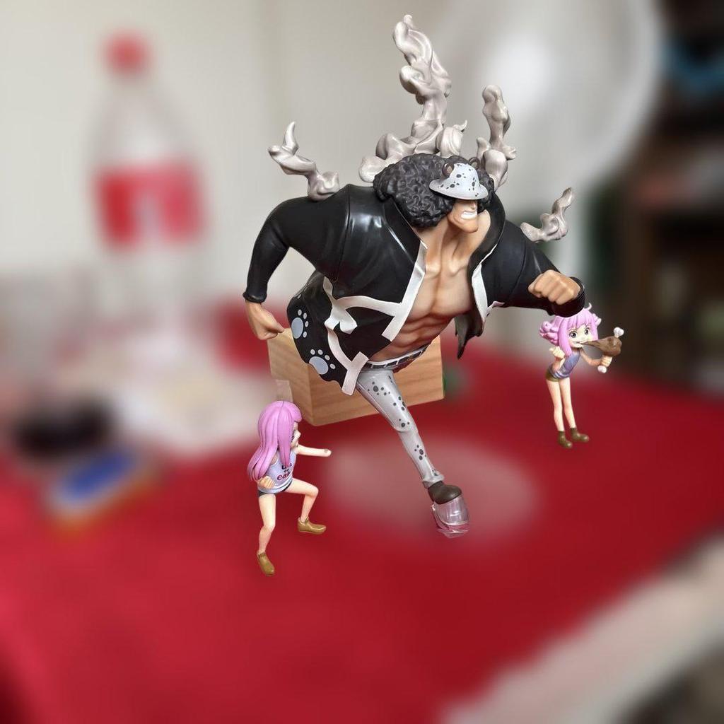 [USED] Doflamingo Statue Figure