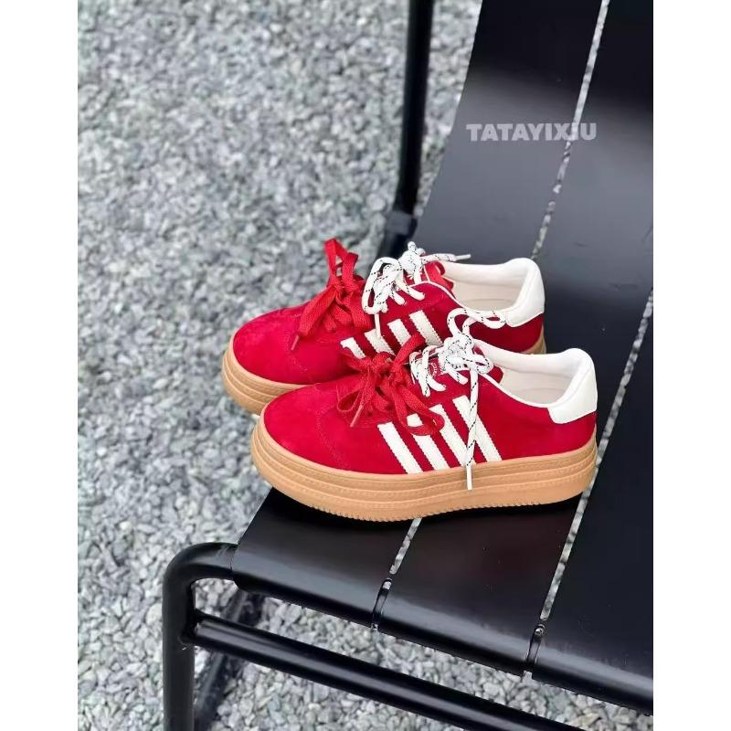 

Comfortable soft sole heightening 4 leather women s spring and summer new classic thick-soled red versatile board shoes 35 красный