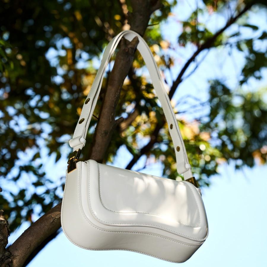 Genuine leather underarm bag, unique and simple, trendy street style women's bag, popular online, niche crossbody bag