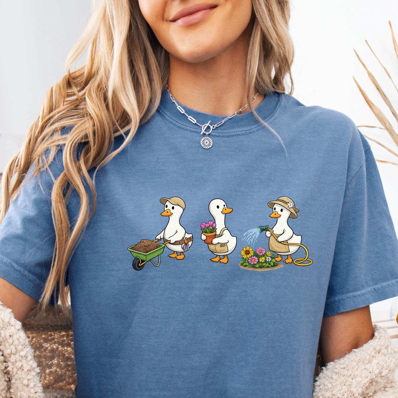 Silly Geese T-Shirt | Funny Goose | Gardening Geese Shirt S