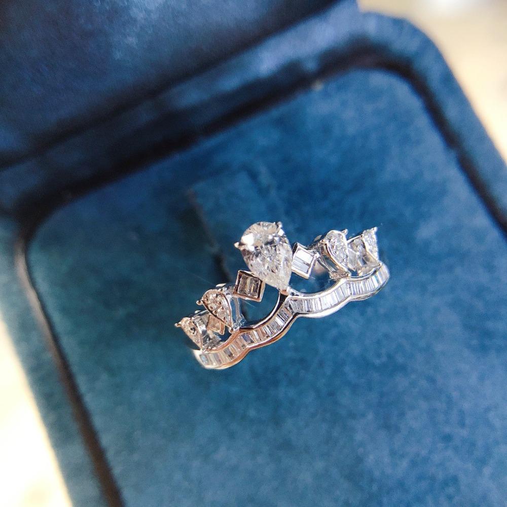 Luxury Crown Ring for Women 1 Carat Simulated Diamond Wedding Band Princess Bridal Jewelry