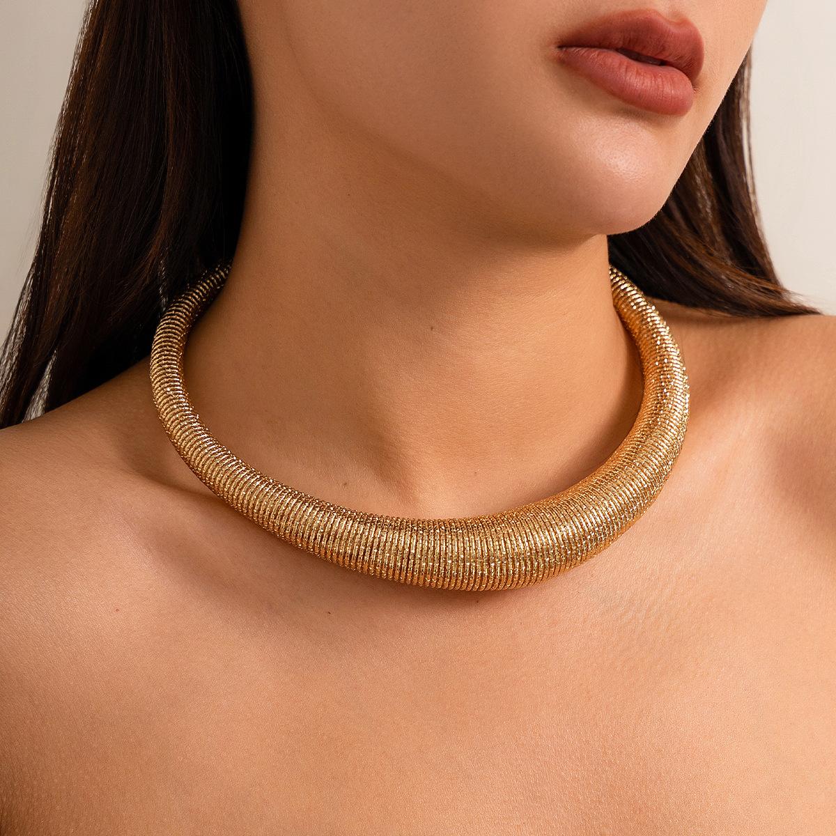

DIEZI Fashion African Snake Chain Geometric Torques For Women Punk Gold Silver Color Metal Choker Statement Necklace New Jewelry
