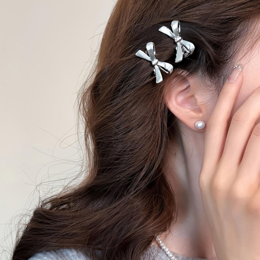 A Set of 6 Bow-Shaped Hair Clips in Shiny Golden And Silvery Plastic, Perfect Multifunctional Additions for Fine Hair