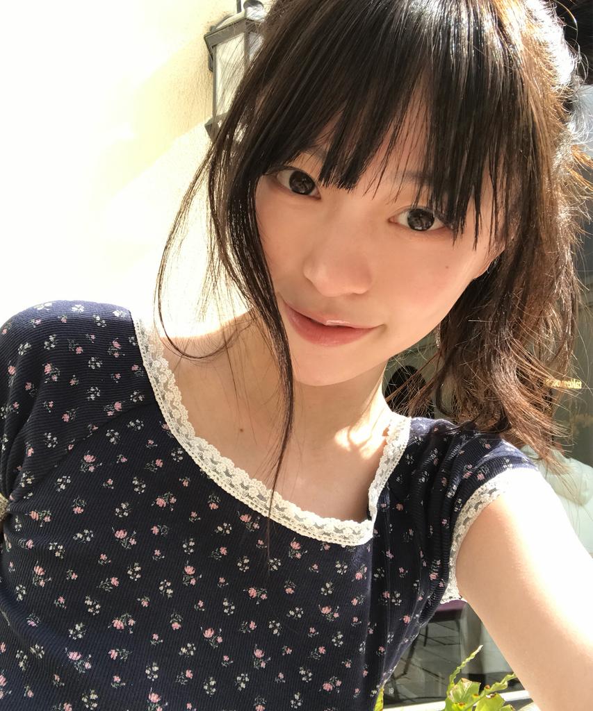 LETTER FROM MOON Marty Flower Lace T-Shirt (Navy)