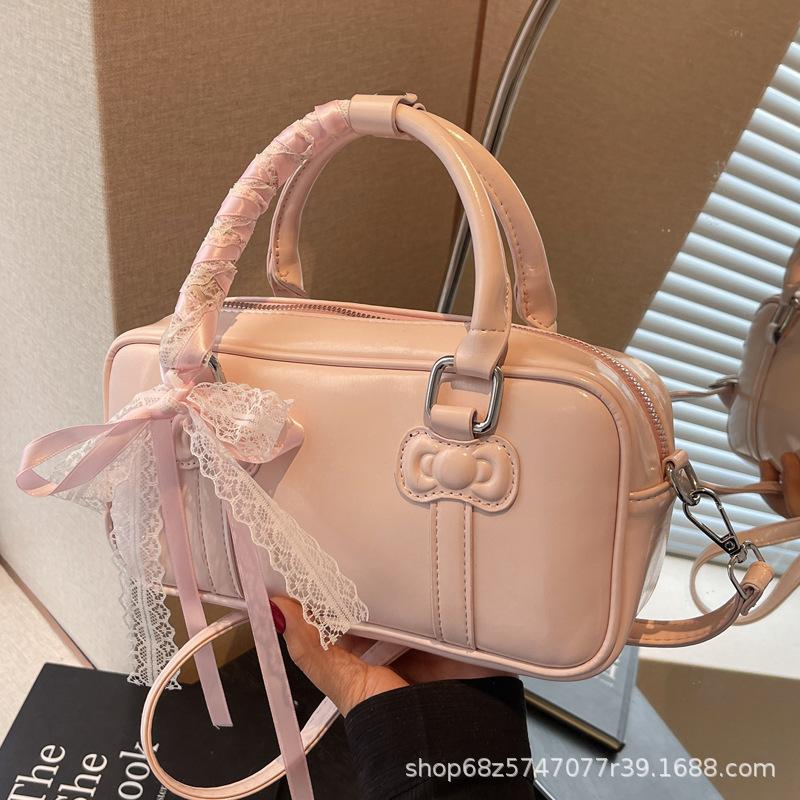 Fashion Underarm Bag Women's 2025 Spring New Simple High-end Niche Boston Bag Versatile Shoulder Messenger Bag