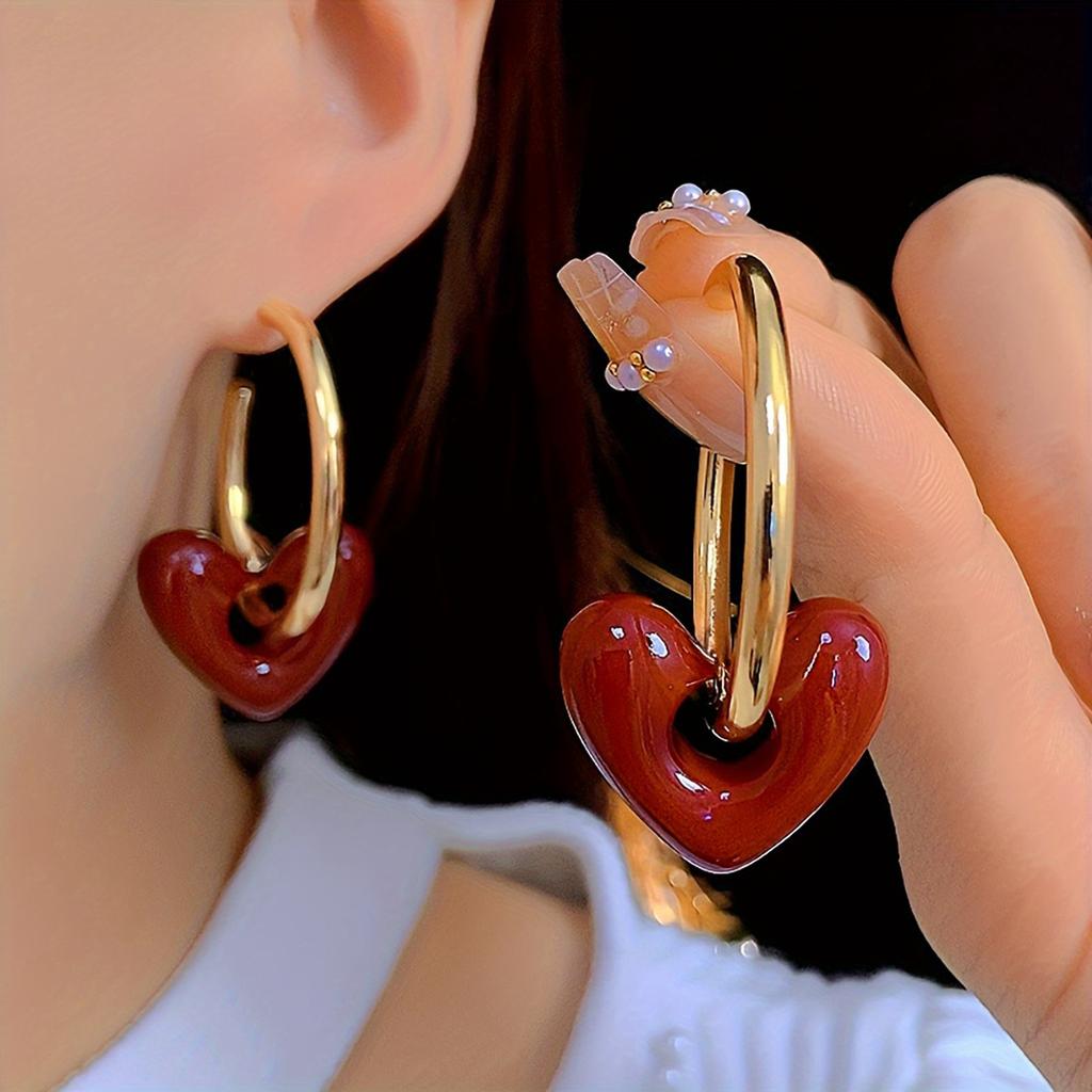 Paar goldene Herzohrringe, Bequem und vielseitig, Schlichte Eleganz, Modische Damen-Schmuckaccessoires für den Alltag oder Partys