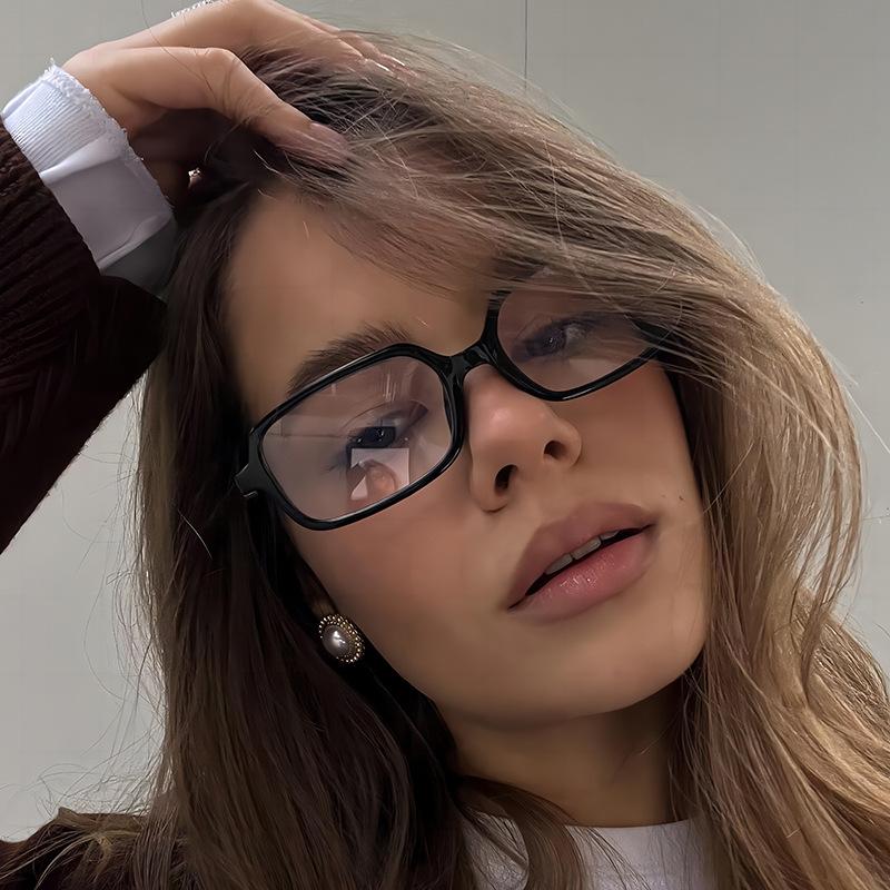New Fashion Unisex Small Square Frame Glasses for Woman Man Glasses for Party Eyeglasses Female Decorative Spectacles Glasses
