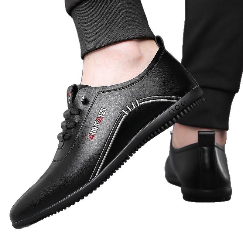 Men's new breathable and deodorant white casual shoes soft sole soft surface men's shoes pc