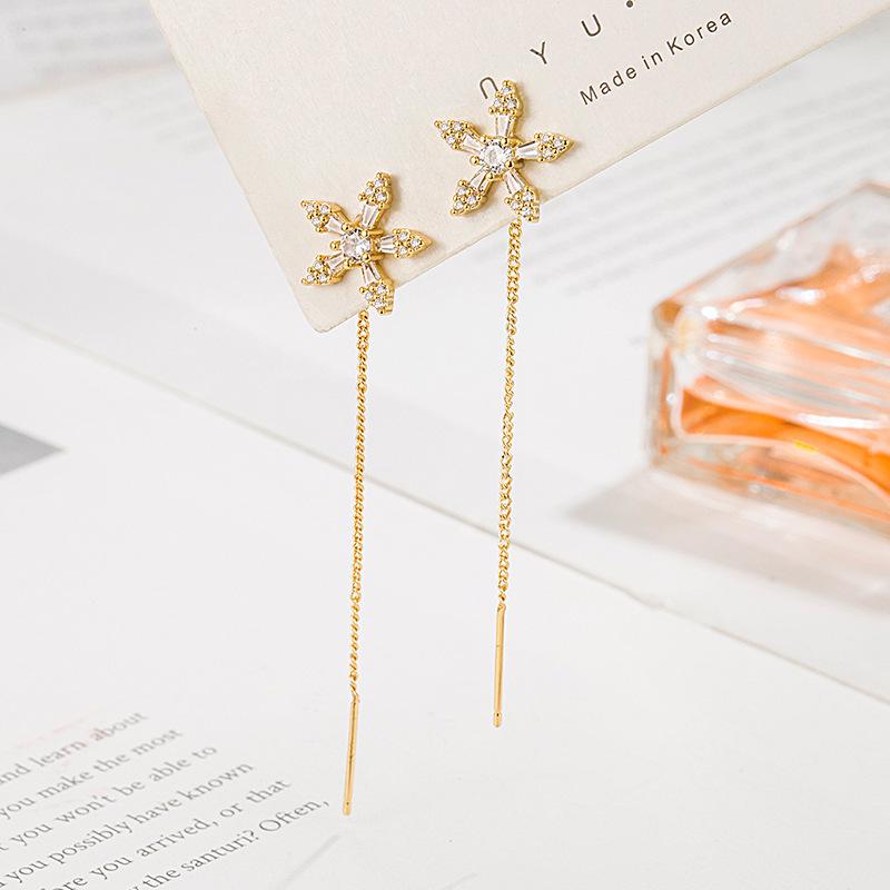 2023 Trendy Ice Crystal Flower Tassel Earrings: Elegant Chain Design for Sophisticated Style