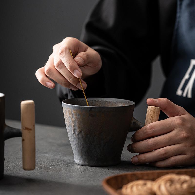 Japanese-style Retro Vintage Ceramic Manual Coffee Mug With Wooden Handle Tumbler Rust Glaze Tea Milk Beer Cup Home Drinkware