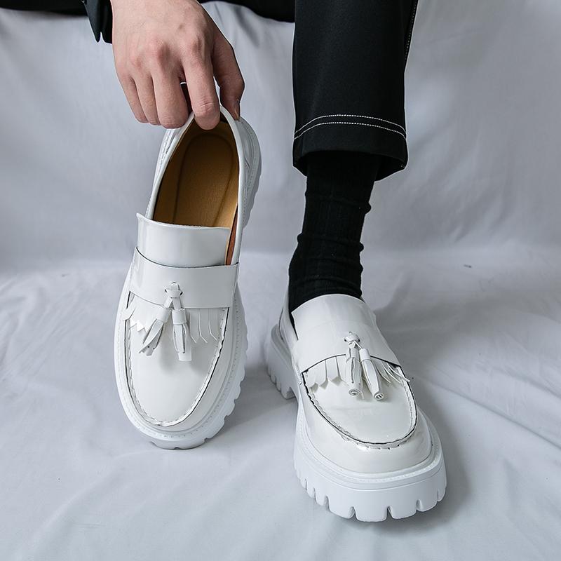 Fashion Fashion Korean Style Men Tassel Design Thick Soled Non Slip Men Comfortable Casual Loafers Date Party Round Toe Large Size Shoes
