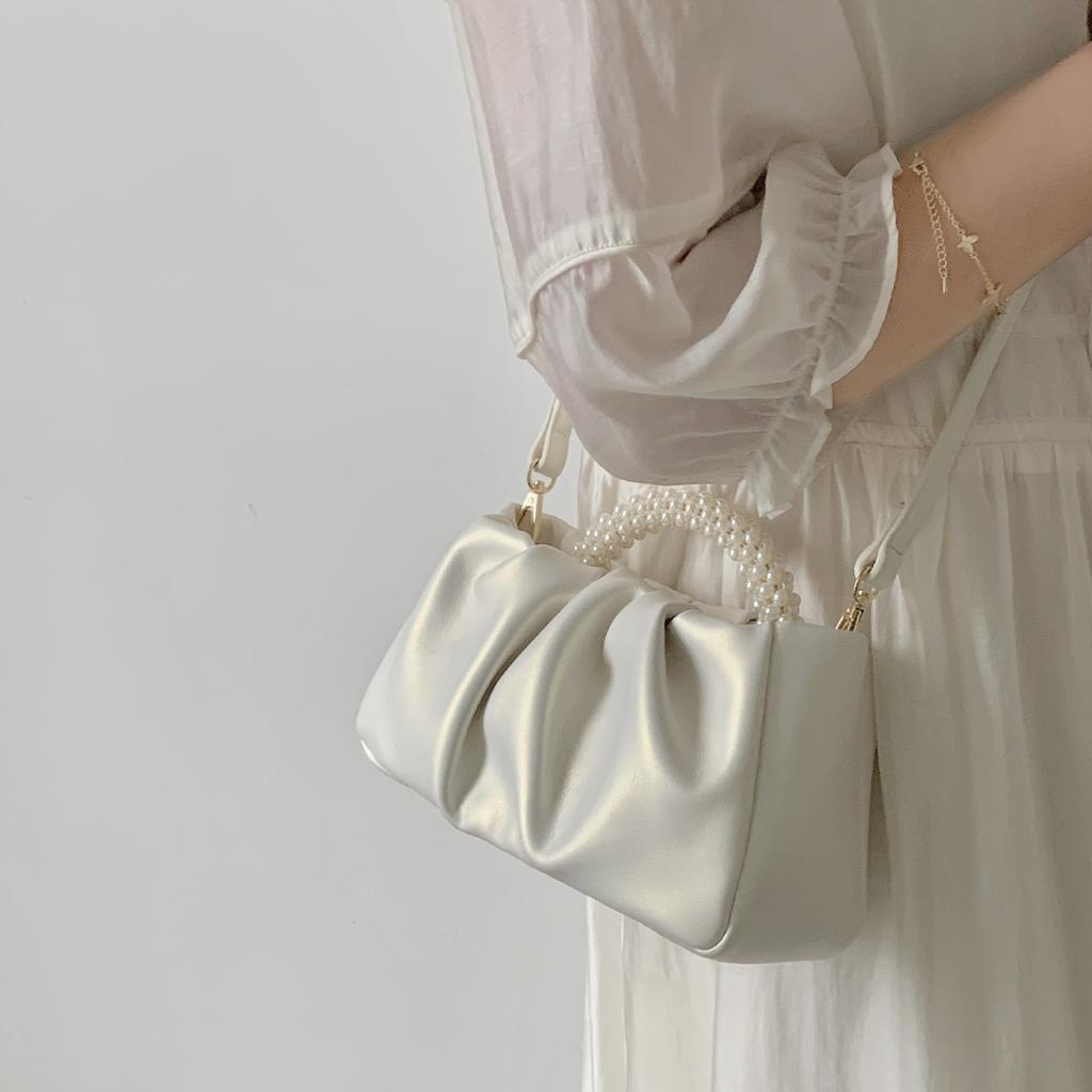 Spring and Summer New Fashion Joker Texture Pearl Pleated Clouds Pearl Sweet Pink Handbag Dinner Bag Bag Women's Handbag