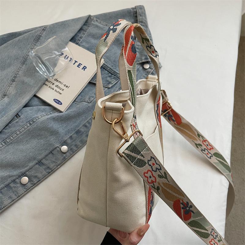 Floral Pattern Tote Bag for Women Stylish Shoulder Bag with Adjustable Strap Large Capacity Daily Use Bag