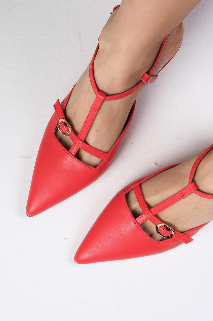 Hellbraune Riemchen-Damenschuhe mit offenem Rücken