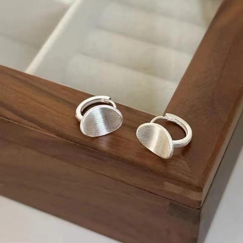 Su Chuang S925 Sterling Silver Brushed Oval Arc Earrings - Minimalist Korean Design 925 Sterling Silver