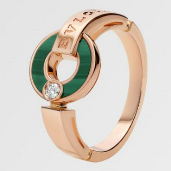 Baojia High-End 925 Silver Coin Mother-of-Pearl Agate Reversible Chalcedony Ring with Full Diamond Round Cake Design.