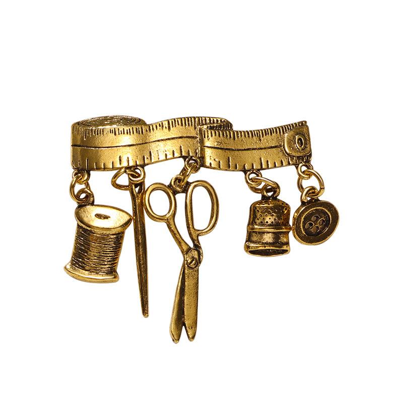 

Tailor retro brooch men s and women s clothing accessories temperament advanced sense scissors button corsage