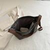 Vintage Solid Color PU Leather Women Fashion Shoulder Sling Bag High-Capacity Simple Wide Strap Commuting Bucket Crossbody Bag