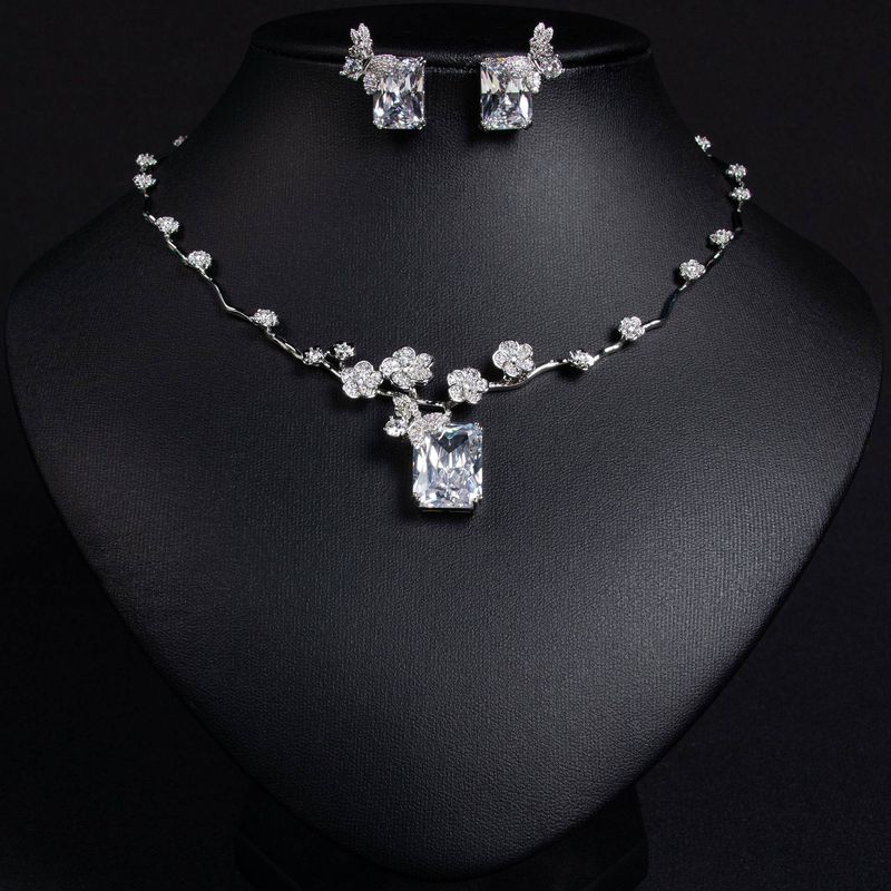 

Fashion New Arrival Ruby Necklace Bridal Zircon Flower Earrings Accessible Luxury Clavicle Chain Jewelry Suit Two-piece Set White Two Piece Set