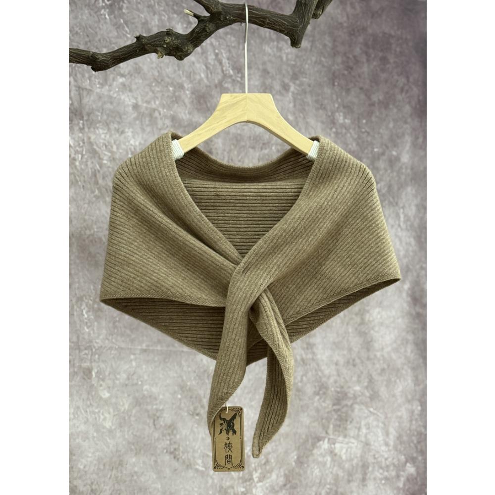 High-end Fashion Autumn and Winter Triangle Scarf Korean Version Knitted Scarf Shawl Women's Outdoor Warm Triangle Scarf Small Vest