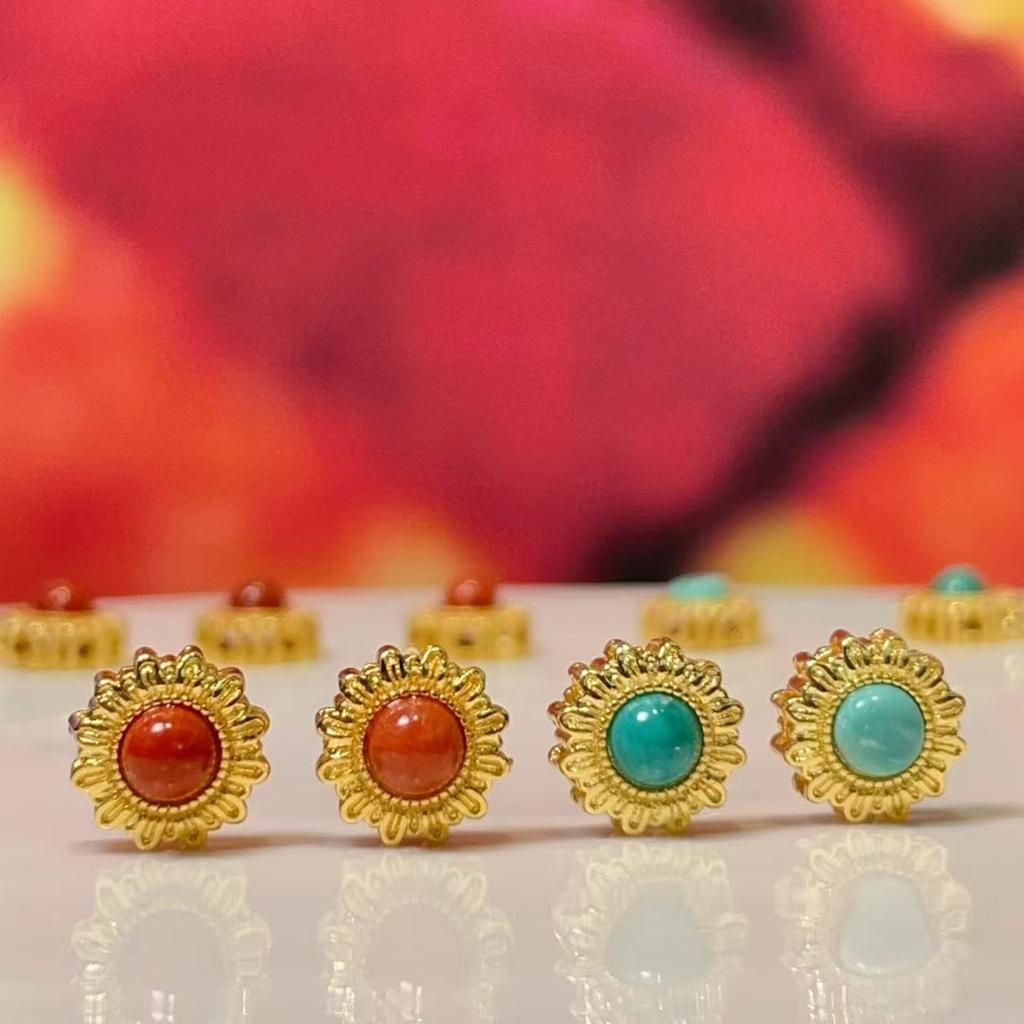 5Pcs, Red Green Natural Stone Gems Pendant with Golden Accents, Boho Handmade Round Charms for Jewelry Making DIY Necklace Accessories 8×8mm