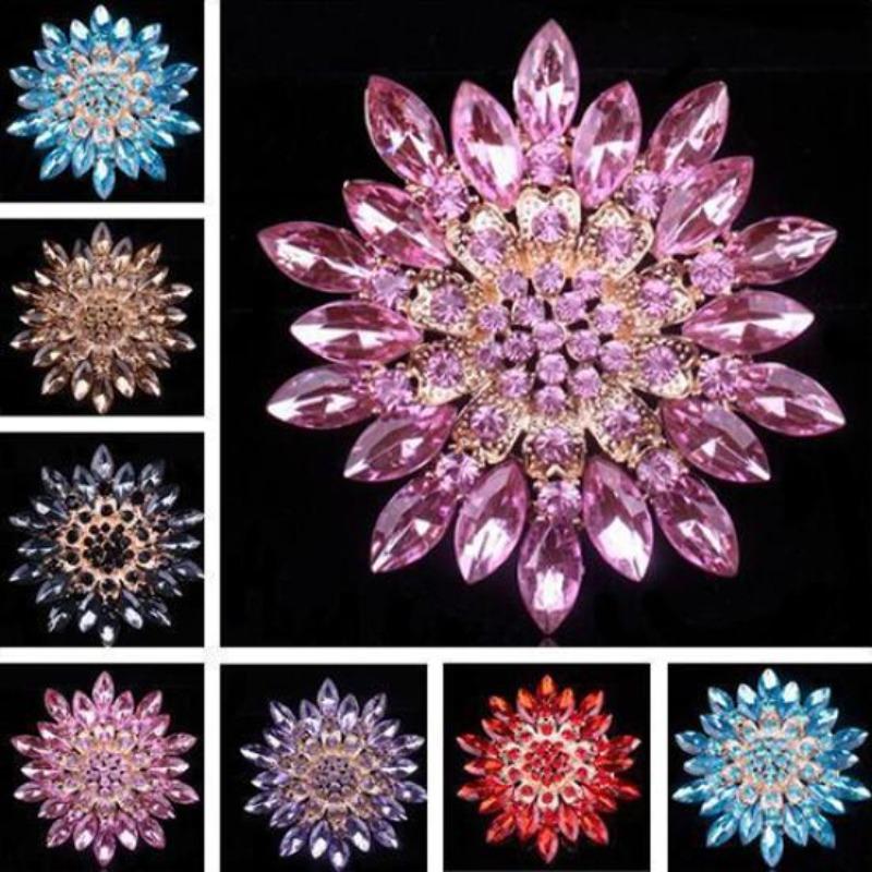 Elegant Vintage Multi-colored Flower Brooch Pin with Sparkling Stones and Leaf-shaped Elements for Weddings and Parties