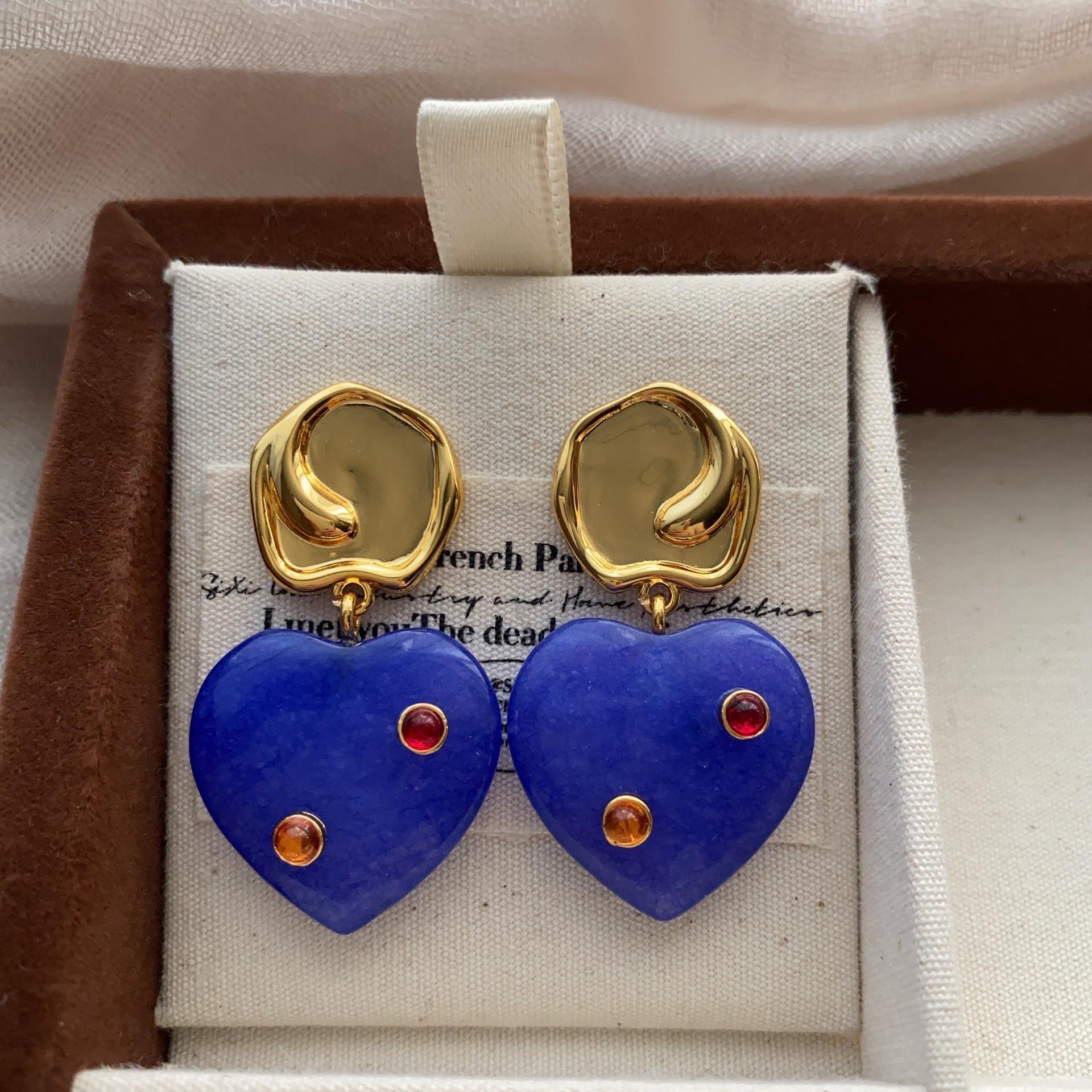 Blue love stud earrings, earrings, literary and retro temperament, versatile niche design, exquisite and elegant earrings, unique and fashionable