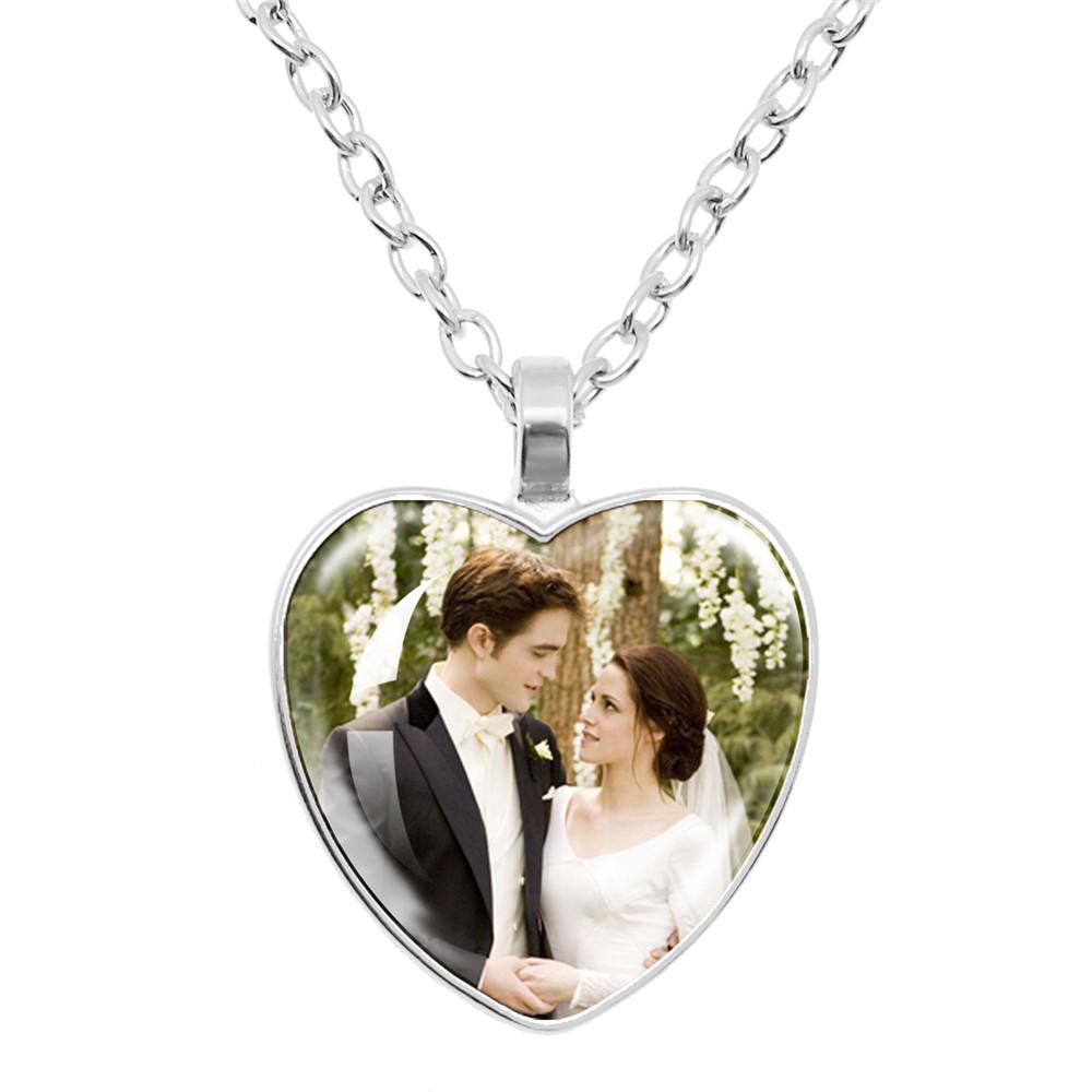 Twilight Movie Necklace Vampire Bella Edward Jacob Renesmee Character Glass Heart Pendant Necklace Men Women Jewelry Gift