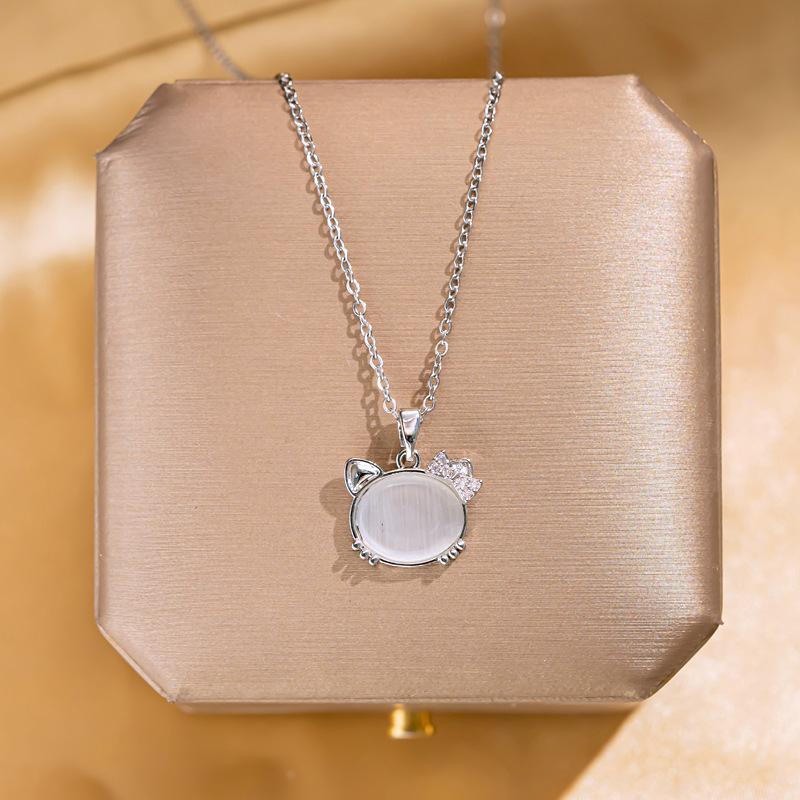 Golden Luxury Diamond Titanium Steel Necklace Women Fashion Slim Waist H Pendant Collarbone Chain