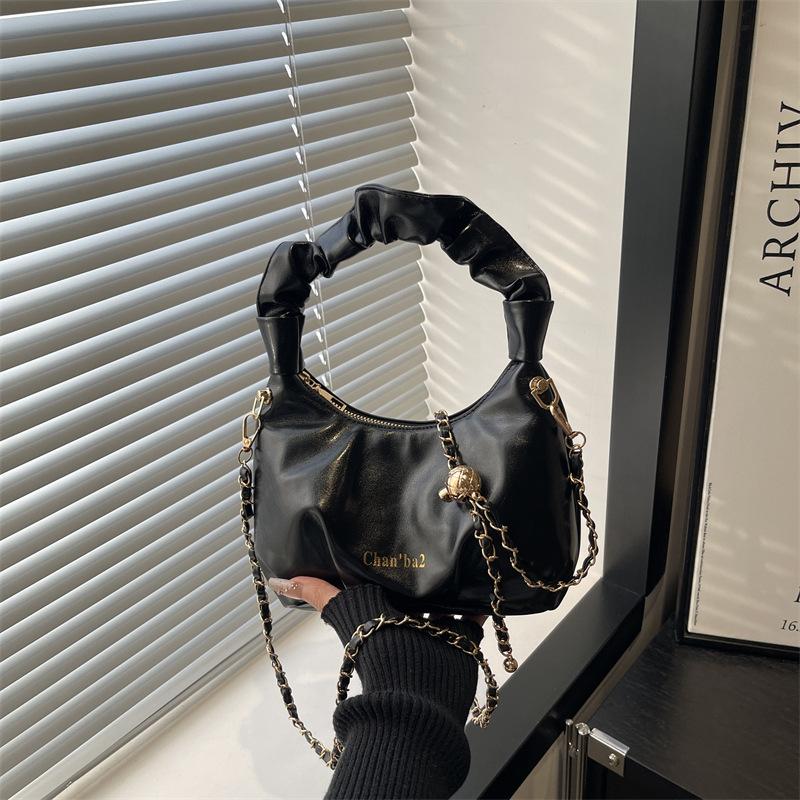 

Autumn and winter retro Maillard brown small bag women s 2025 new versatile messenger bag exquisite mini small bag