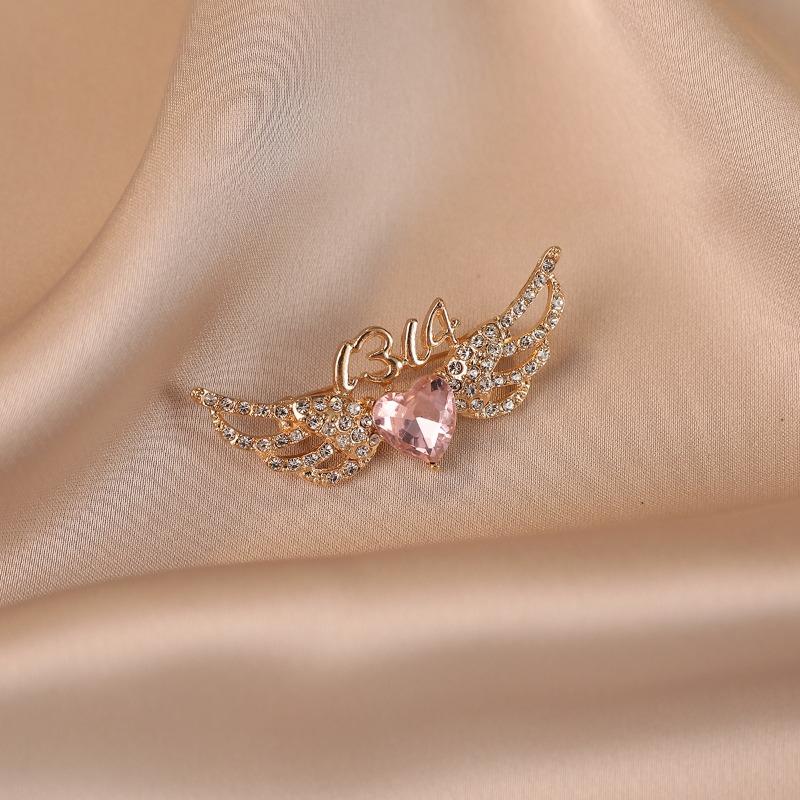 Love Angel Wings Anti-glare Brooch High-end and Light Luxury Design Niche Brooch for Women's Shirts