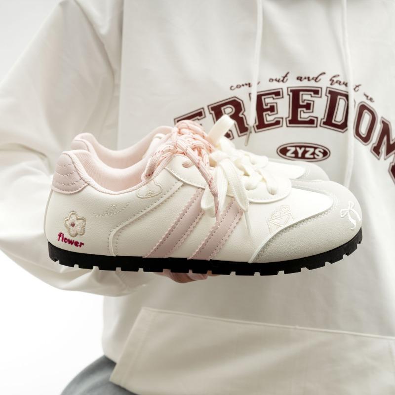 Uformelle flate sko Koreansk stil Mote Damesko Allsidige fritidssko Nisjedesign Hvite sko