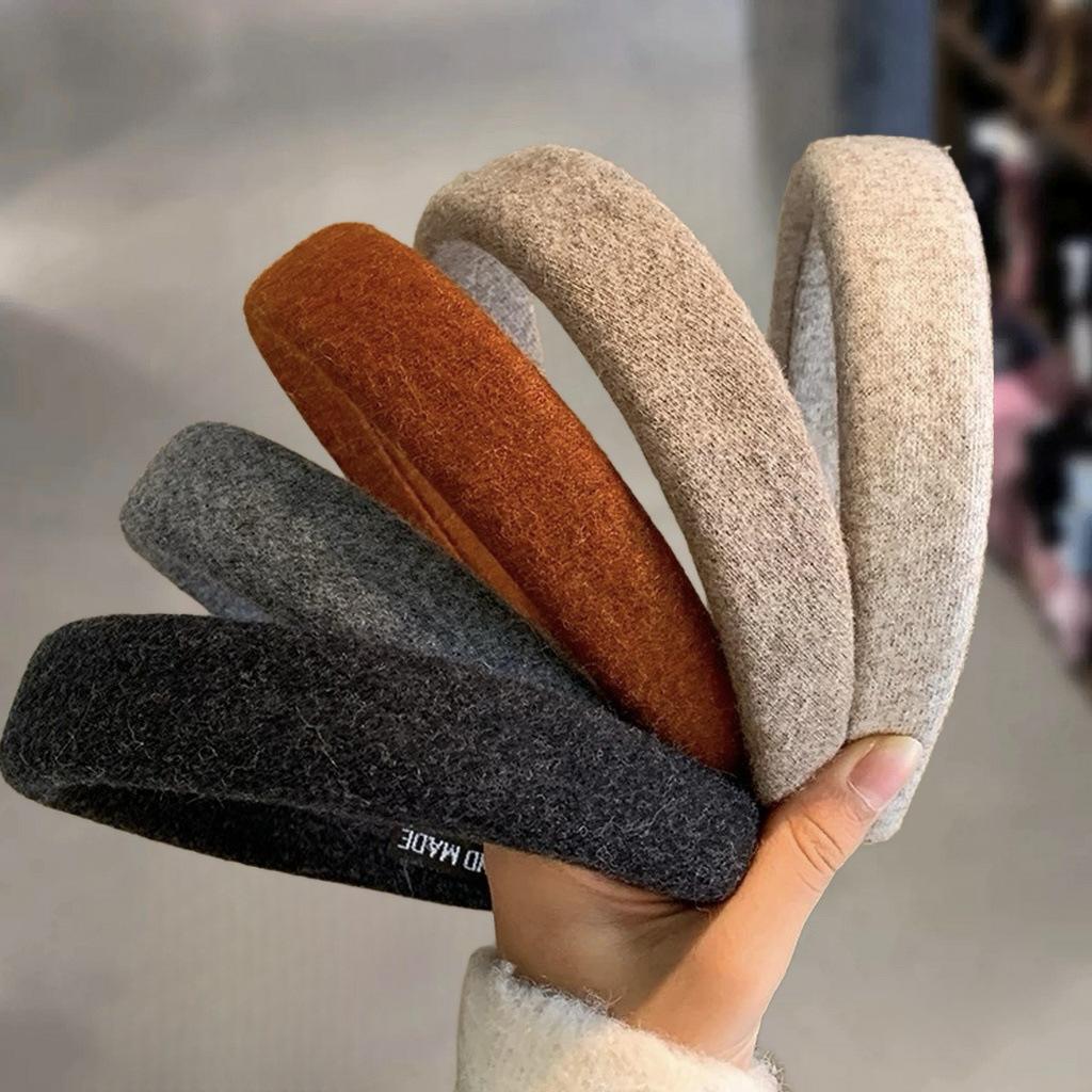 Vintage Woolen High-Crowned Headband: Versatile Autumn/Winter Accessory for Women