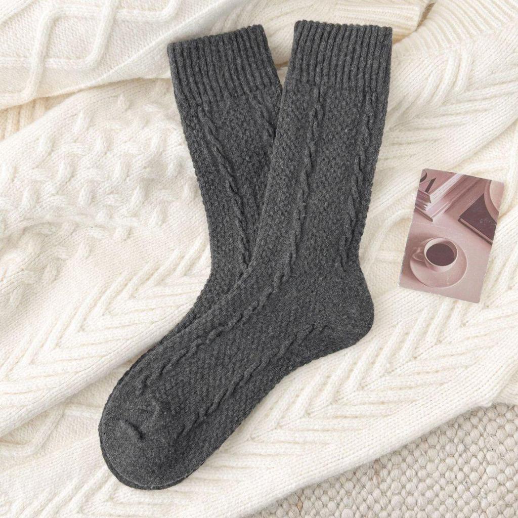 Women's Winter Mid-Calf Velvet-Lined Cable Knit Socks – Warm, Thick, Retro Style