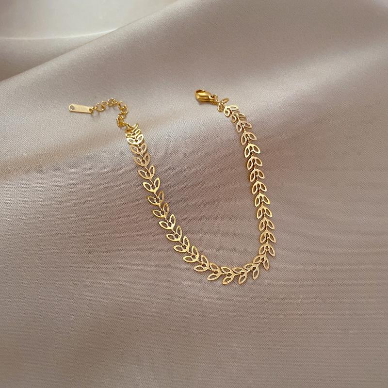 Titanium Steel Dongmen Personalized Minimalist Wind Lucky Grass Personalized Chain Bracelet Female Retro Girlfriend