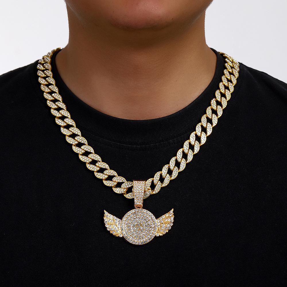 New Creative Full Diamond Wings Alloy Pendant, European and American Trendy Necklace, Hip Hop Cuban Chain Necklace