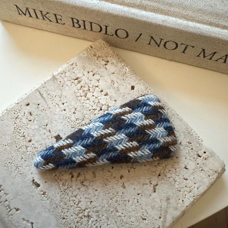 Retro Vintage Style Plaid Fabric Hair Clip Women Autumn Winter Side Clip Broken Hair Bangs Hair Accessories Daily Wear Gifts