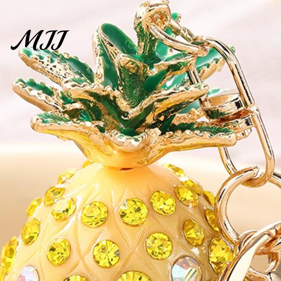 Anti-oxidation Key Pendant Keychain Sparkling Rhinestones Inlaid Three-Dimensional Pineapple Keyring Design Chain Lightweight Car Bag Accessory