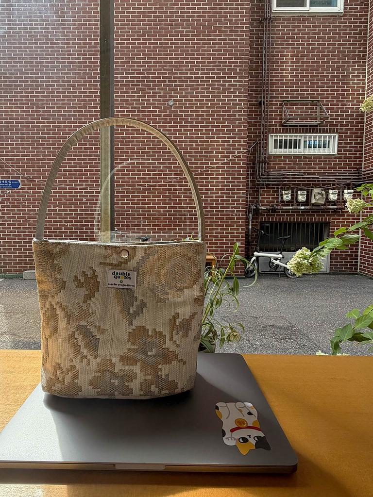 Double Quotes Stroll Bag Fog