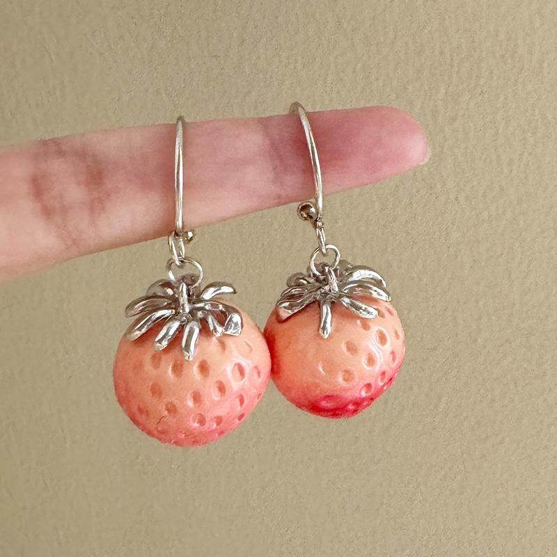 Super Fairy Gradient Resin Strawberry Drop Earrings Fresh Minimalist Temperament Niche Daily Women Ear Ornaments