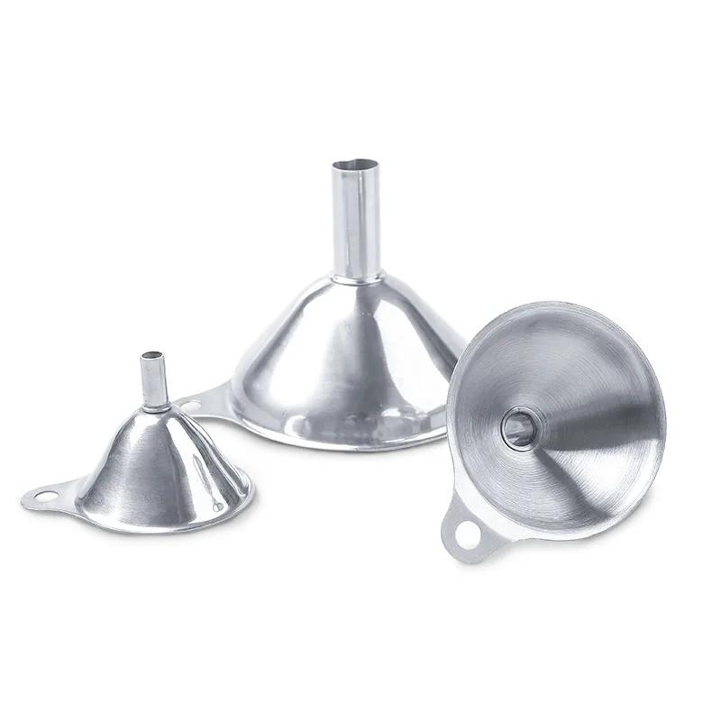 Manufacturer wholesale stainless steel funnel three-piece set kitchen tool small funnel household creative oil leakage set