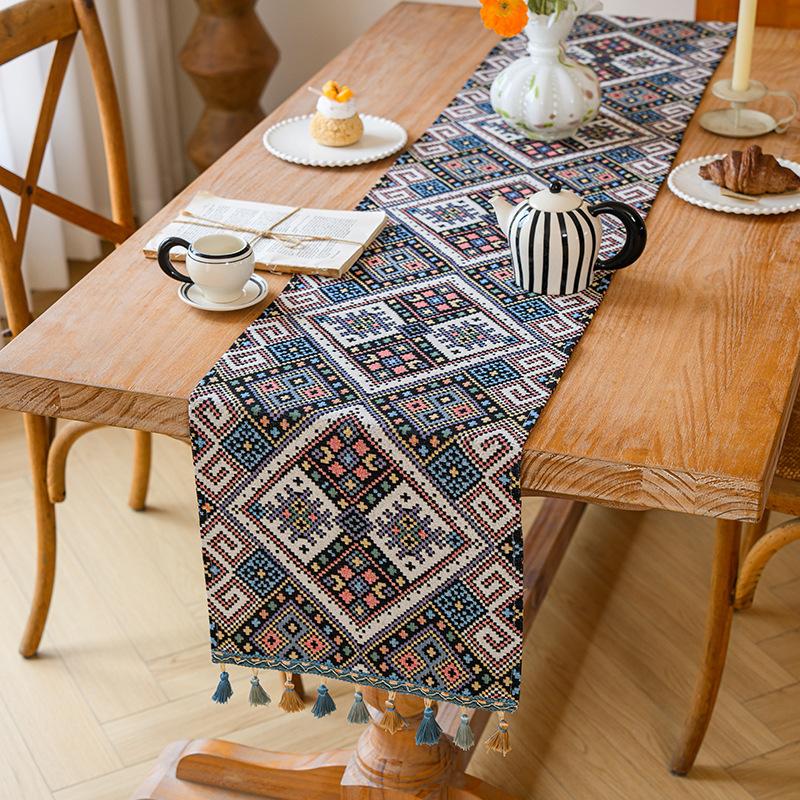 Bohemian Table Runner American Retro Polycotton Jacquard Tablecloth, Long Rectangular Farmhouse Dining Table Decor Bohemian Coffee Table Cover