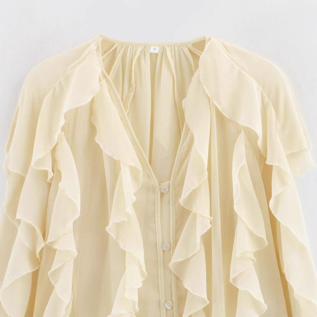 A New and Fashionable Women's Dress with A Layered Decorative Ruffled V-neck Long-sleeved Shirt