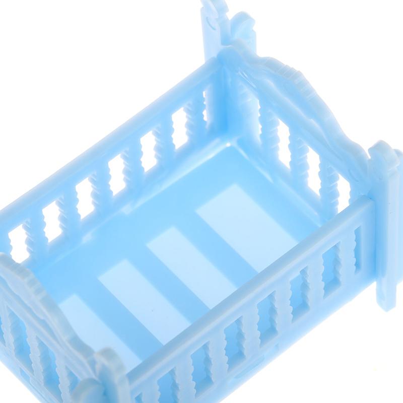 Kreativní personalizovaná svatební bonboniéra Svatební bonboniéru lze spojit s postýlkou pro miminko Dárek pro miminko k narozeninám