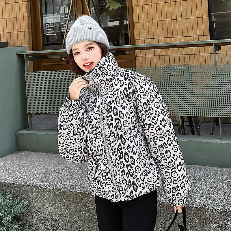 Damen Kurze Winterjacke mit Leopardenmuster und Stehkragen
