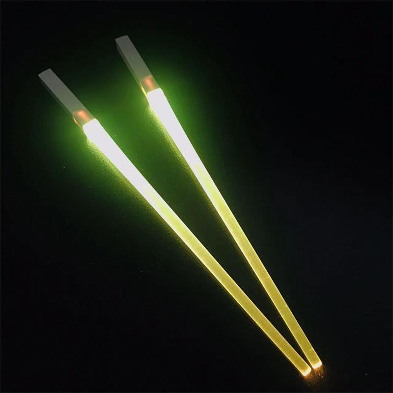 1 Pcs LED Lightsaber Chopsticks Reusable Kitchen Light Up LED Chopstick Creative Glowing Chopsticks Hotel Restaurant Tableware