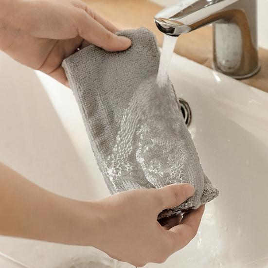 Retractable Gap Dust Cleaner Reusable Dust Cleaning Tool with Bendable Microfiber Duster Telescopic Dusting Wand for Hard-to-Reach Areas Ceilings
