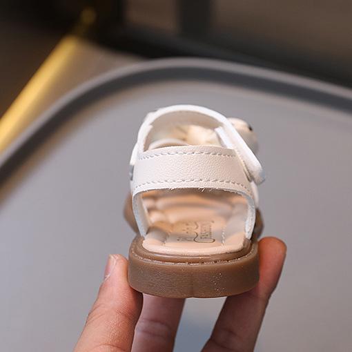 2025 Nya Babysandaler Sommar Nya Mjuka Sula Öppen Tå Flickor Prinsesskor