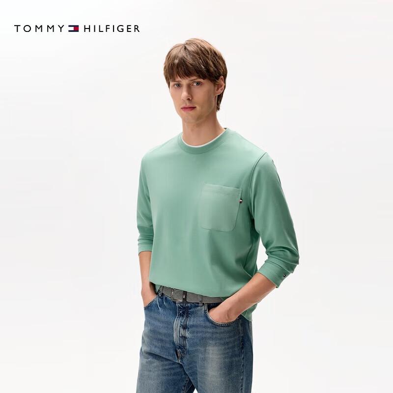 

Tommy Hilfiger Men s Round Neck Long Sleeve T-Shirt S